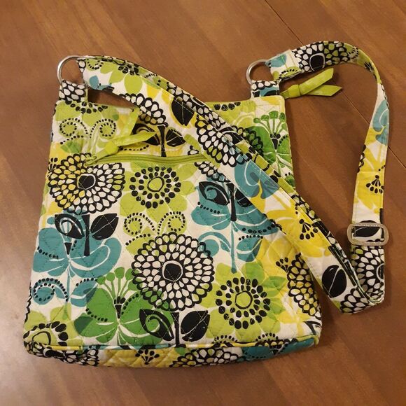 Vera Bradley Large Crossbody Hipster Bag Handbag Purse Color In Limes Up Limited - Picture 3 of 8
